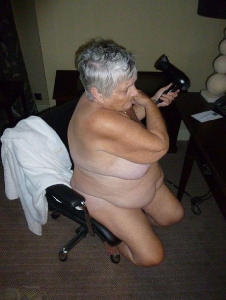 chubby granny tease sexy photo