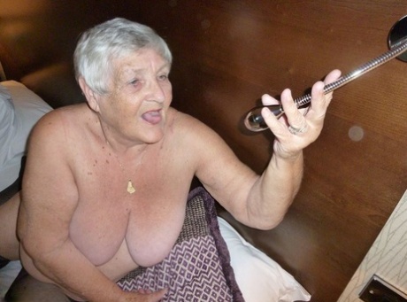 granny shows ass webcam sexy xxx picture