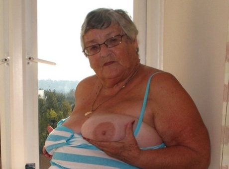 older woman takes fat cock hot sexy galleries