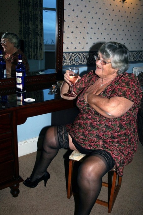 hot granny big free sexy photos