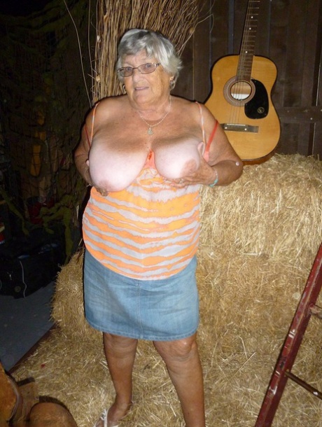 wooden granny annexe sexy nudes image