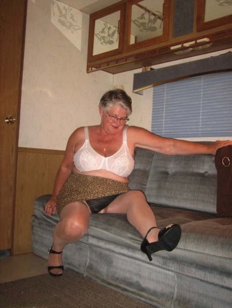 sexy thin older women adult pic