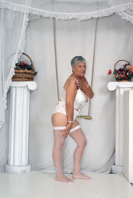 old women doing splits beautiful porn pic