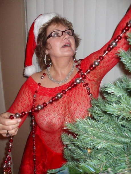 mature granny milf blow art porn image