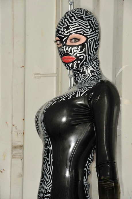 Latex Lucy naked model archive