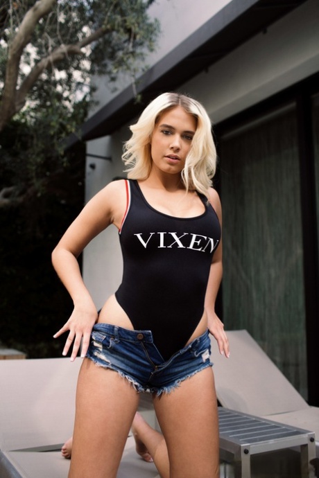 Vicki Chase sex model photos